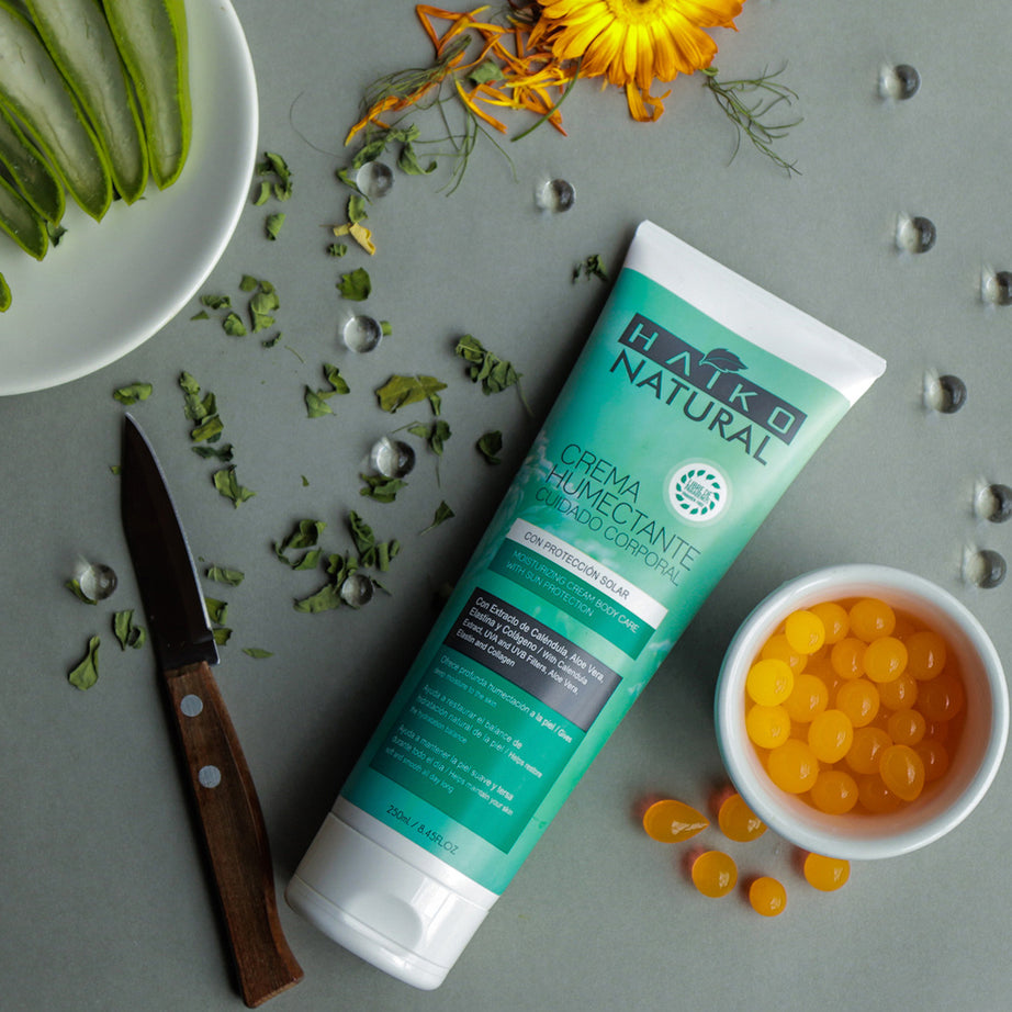 Crema Humectante Corporal con Filtros Solares, Caléndula, Aloe Vera, Elastina y Colágeno - 250g | Hidratación Profunda y Protección UV | Libre de Parabenos